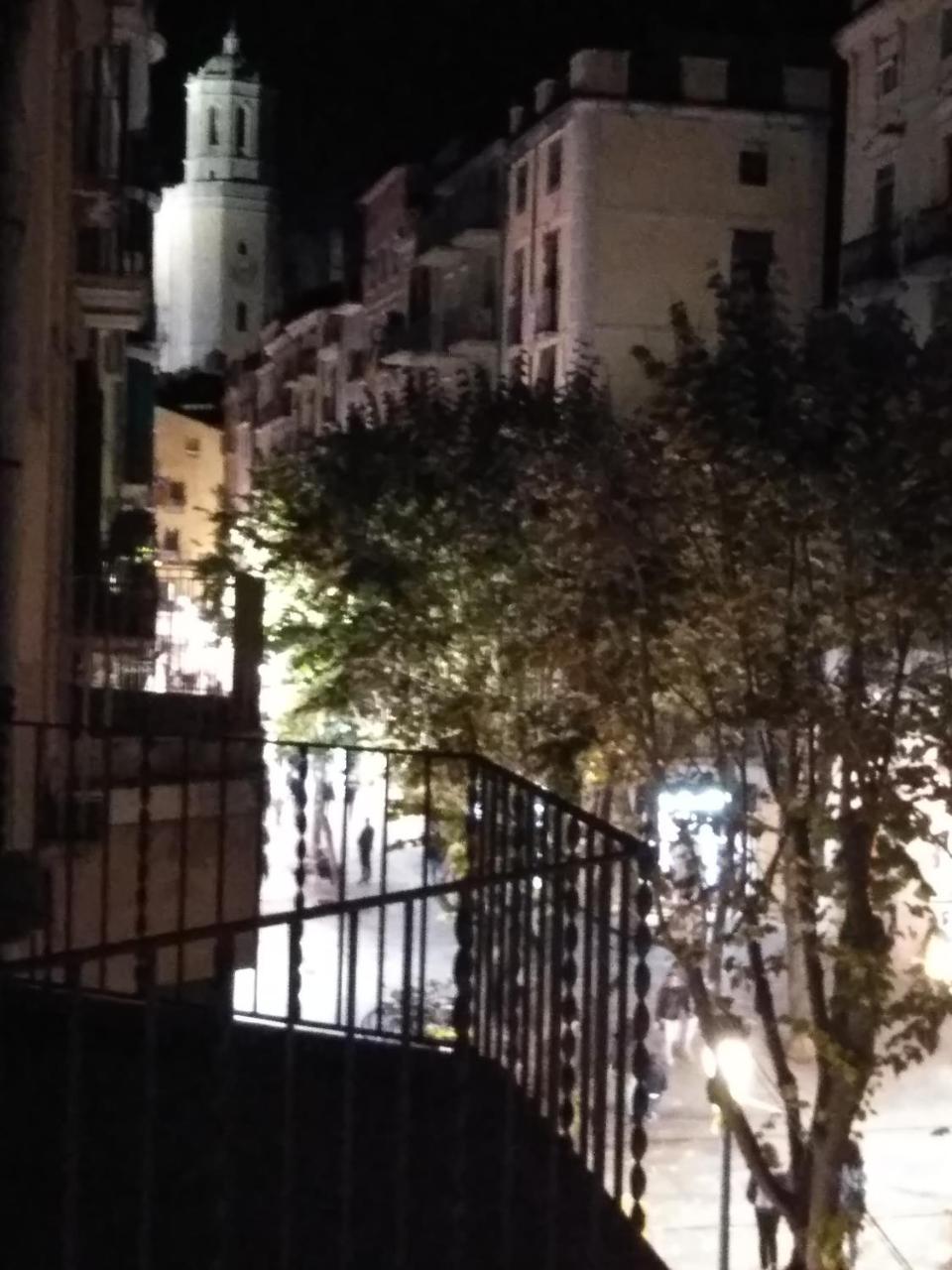 Onyar Apartments Rambla De La Llibertat 27 Girona Kültér fotó